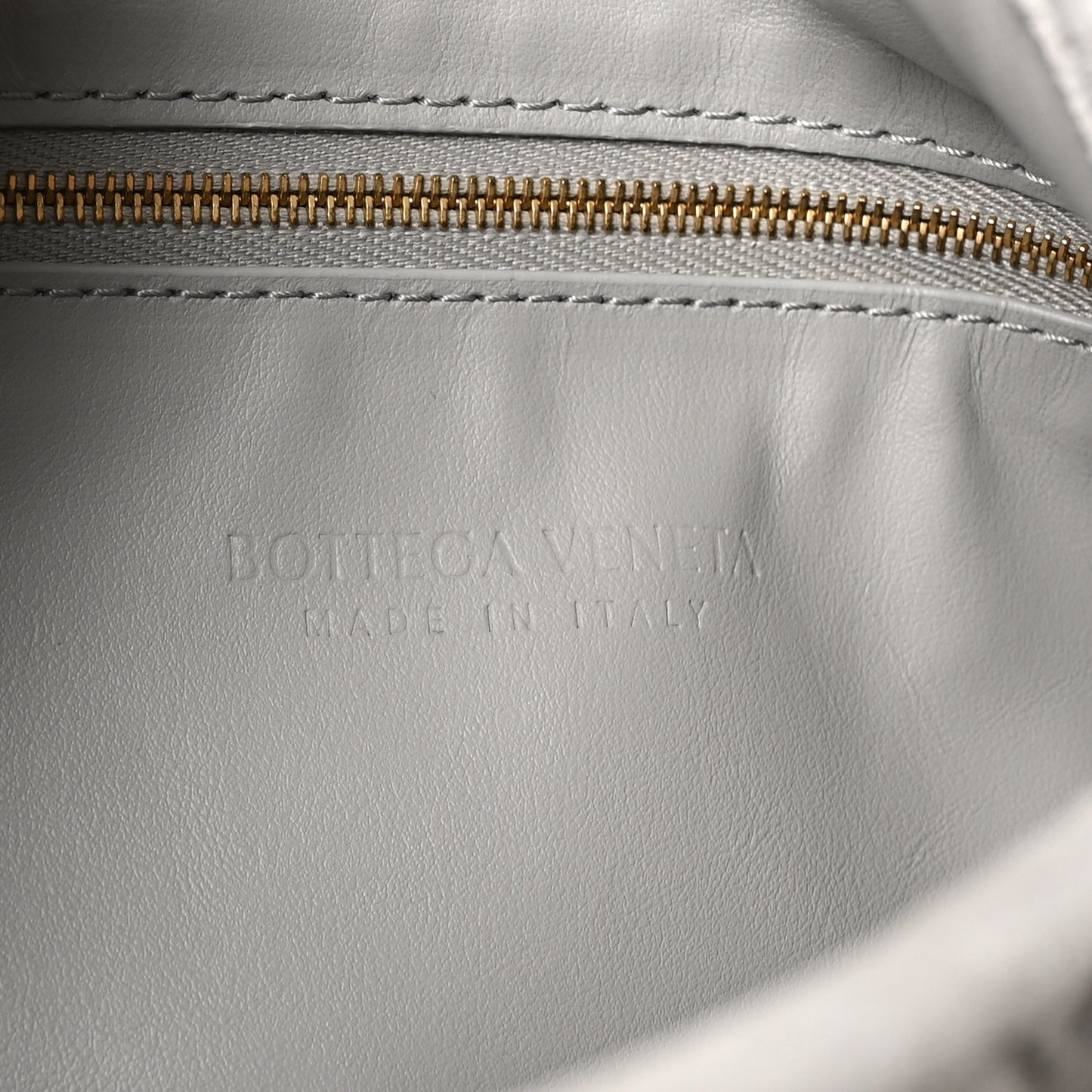 Suede Intrecciato Small Hop Sterling