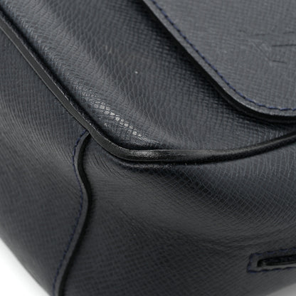 Louis Vuitton Taiga Roman MM Messenger Black 11 of 14