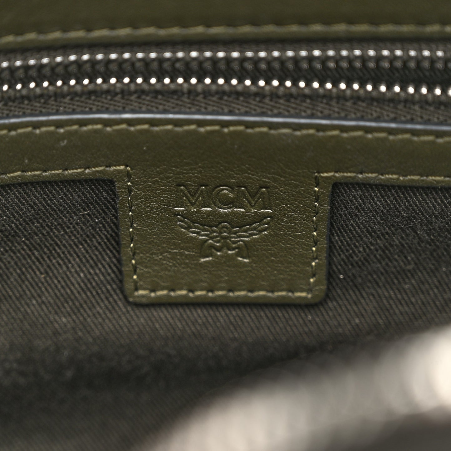 Visetos Wash Crossbody Sea Turtle
