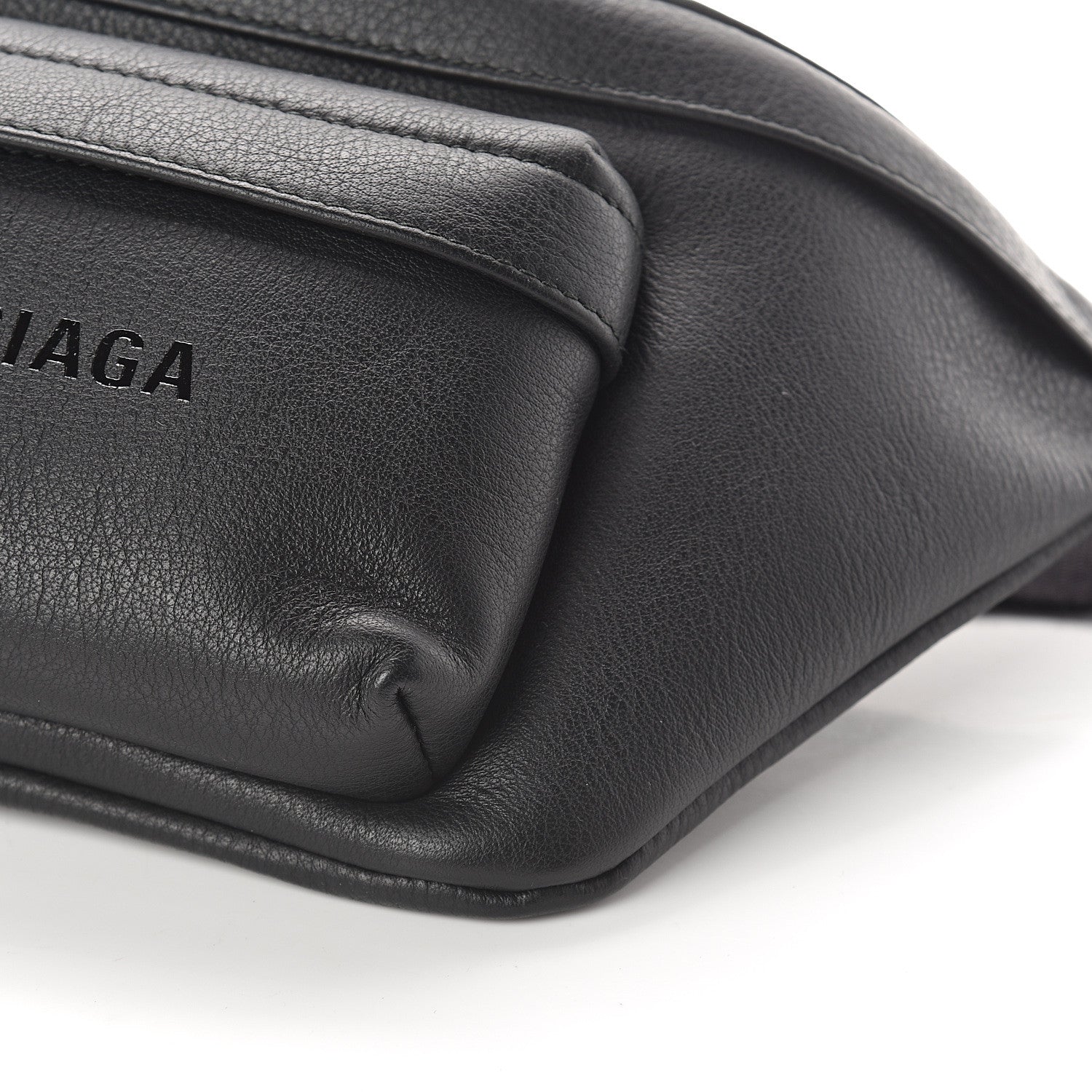 Balenciaga Smooth Calfskin Logo Large Everyday Beltpack Black 8 of 8