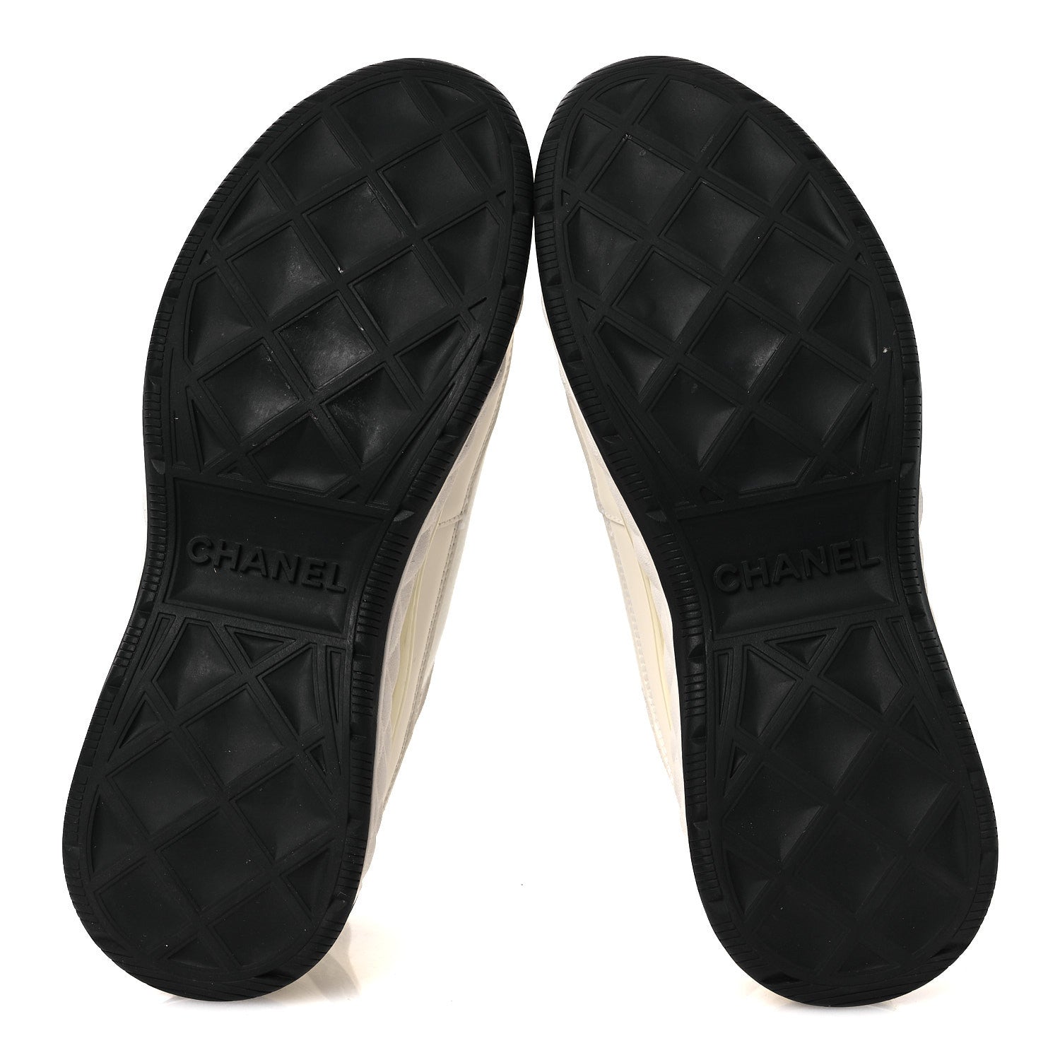 Chanel Velvet Calfskin Mixed Fibers CC Sneakers 38 White 38 Ivory Black 7 of 11
