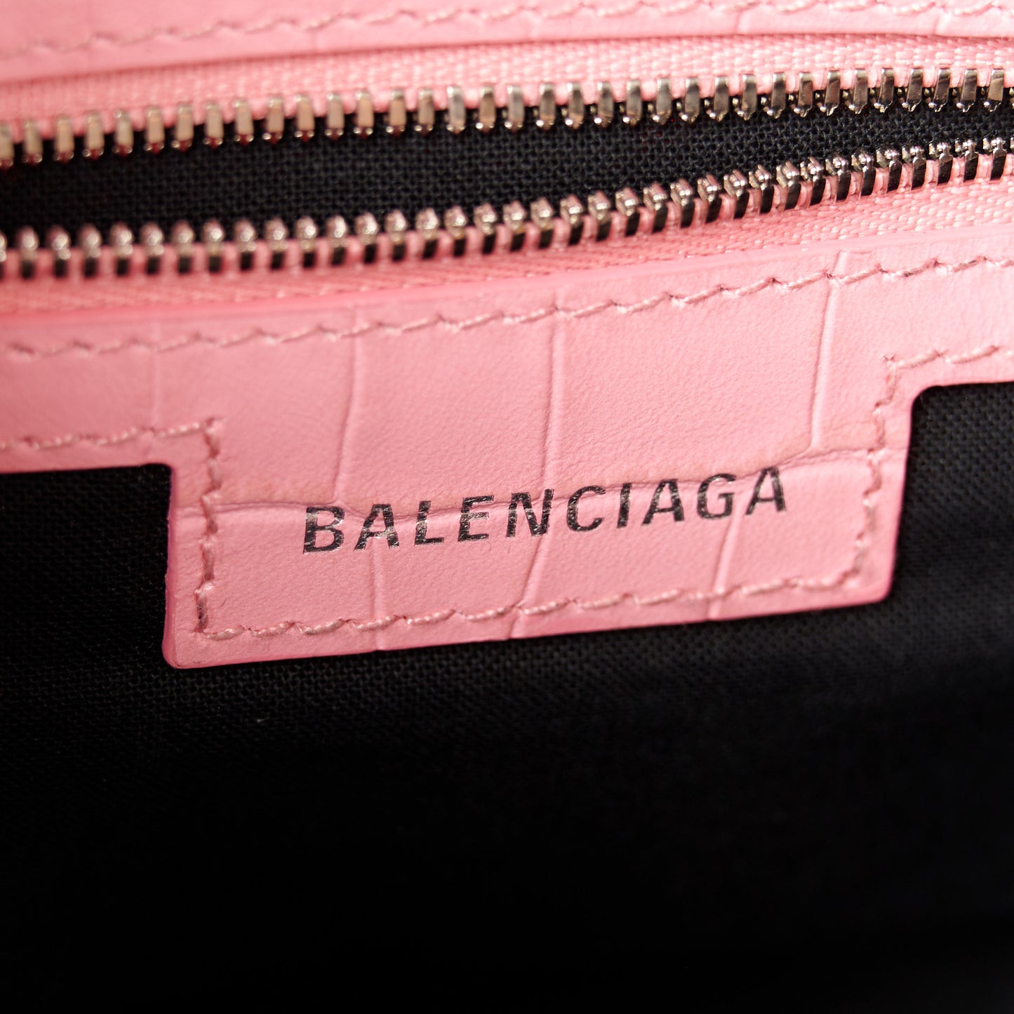 Extra Supple Calfskin Crocodile Embossed Small Le Cagole Shoulder Bag Sweet Pink