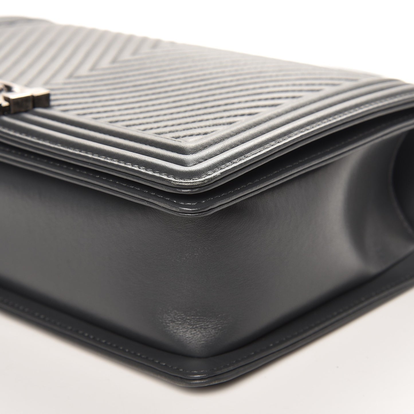 Calfskin Chevron New Medium Boy Flap Dark Grey