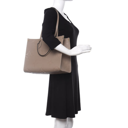 Louis Vuitton Empreinte Monogram Giant Onthego MM Tourterelle 2 of 9