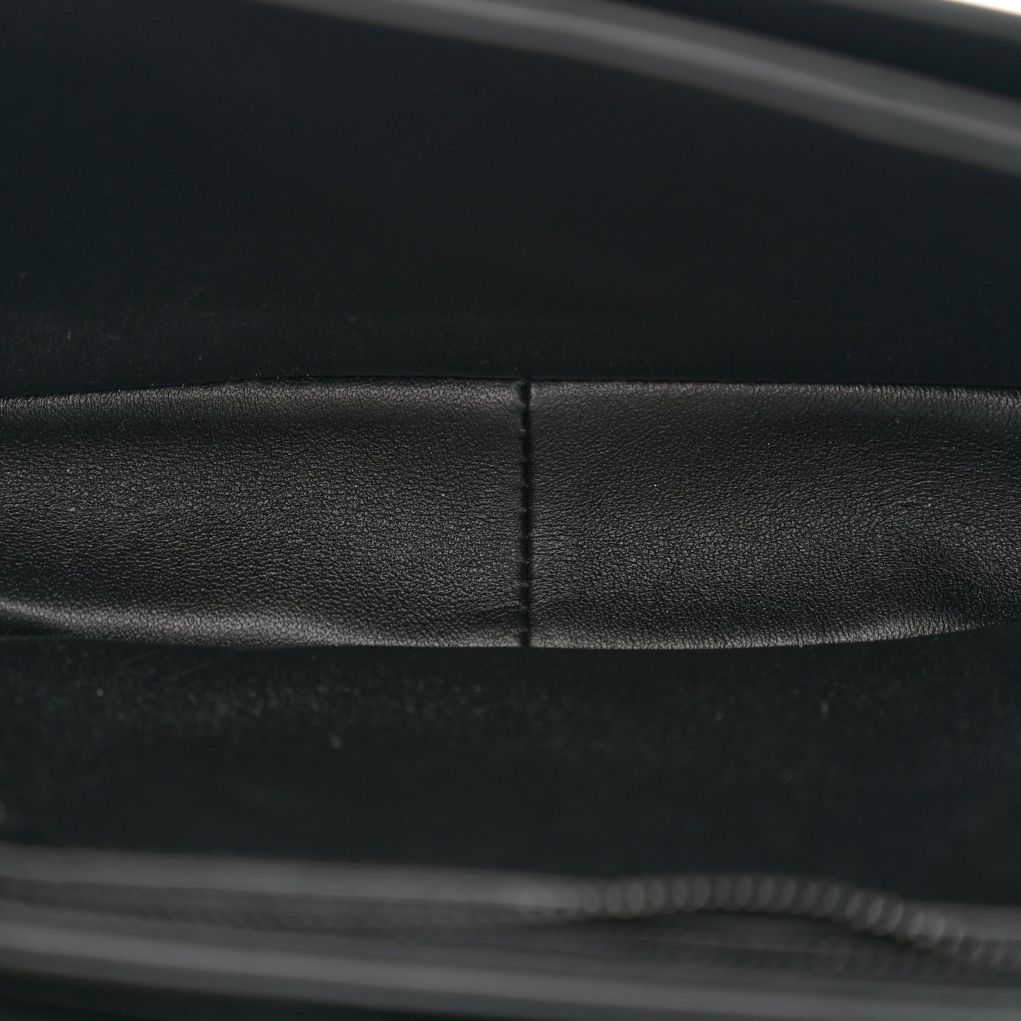 Shiny Calfskin Teen Cuir Triomphe Black