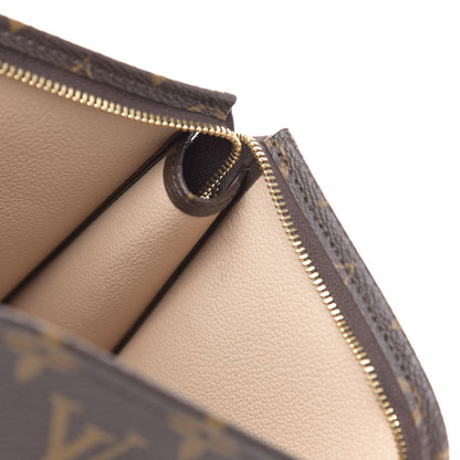 Louis Vuitton Monogram Toiletry Pouch 26 6 of 10