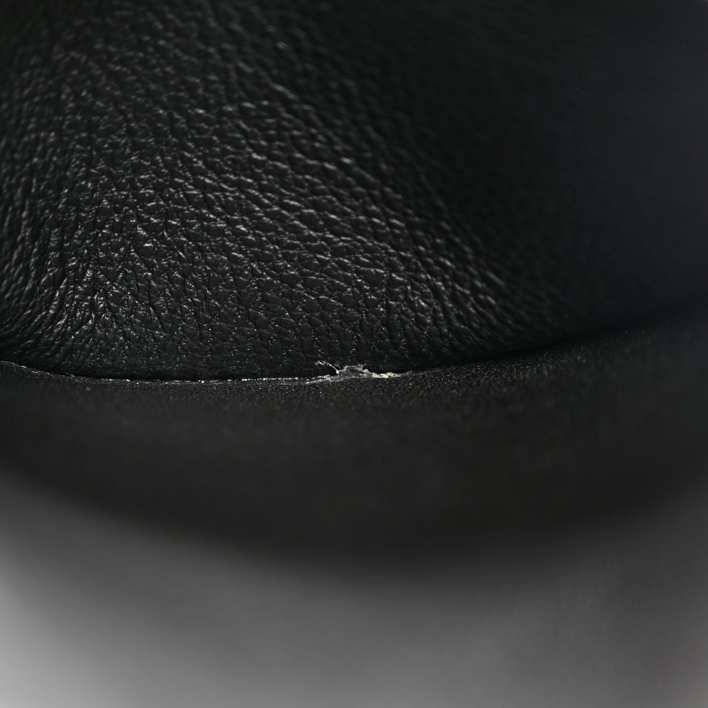 Nappa Intrecciato Passport Case Black