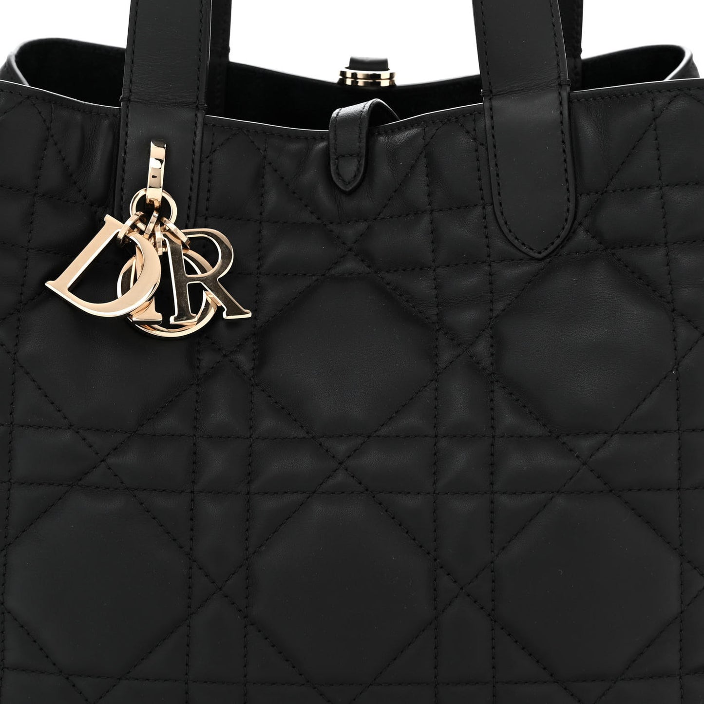 Calfskin Macrocannage Medium Toujours Black