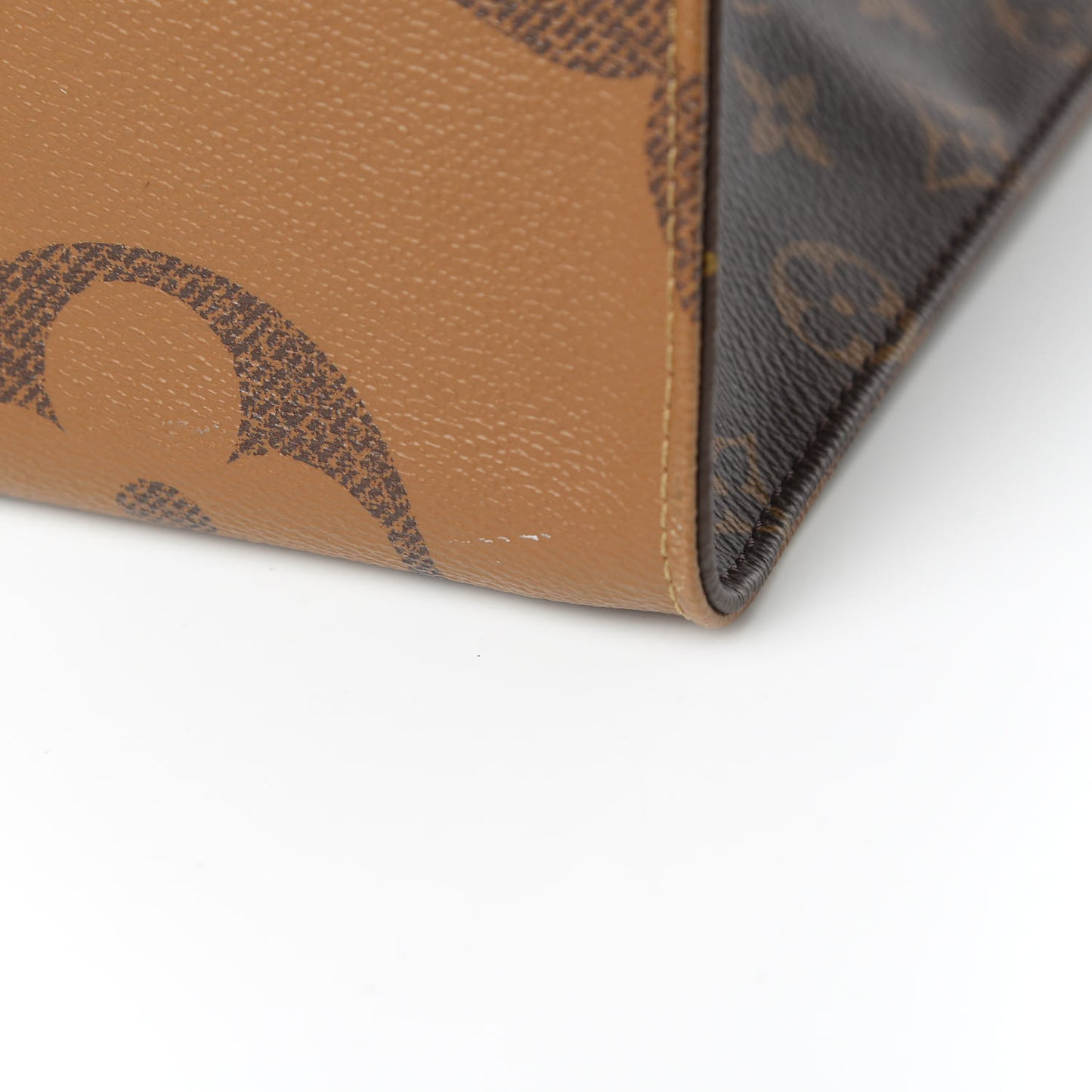 Reverse Monogram Giant Onthego GM