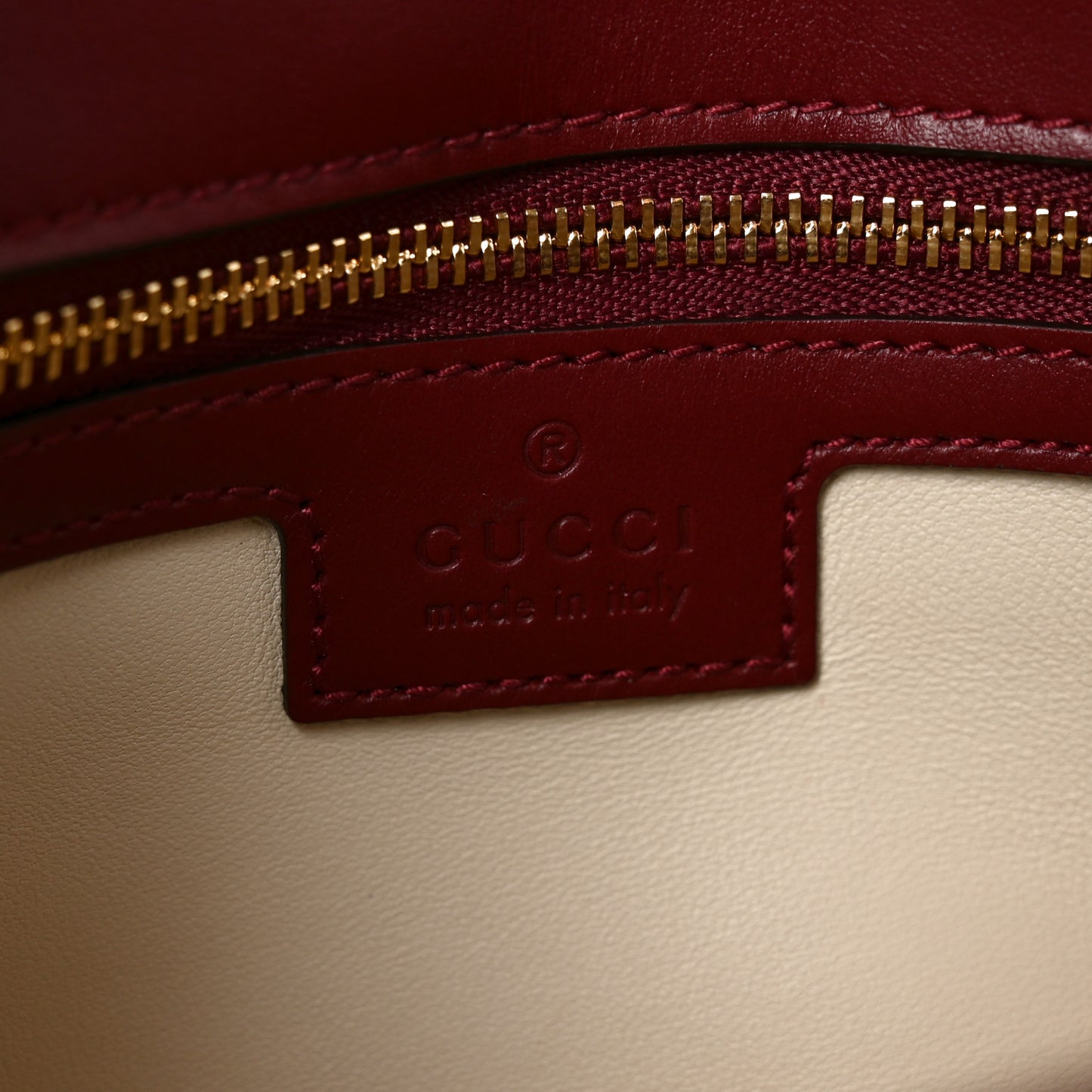 Calfskin Matelasse Small GG Marmont Shoulder Bag Rosso Ancora Red
