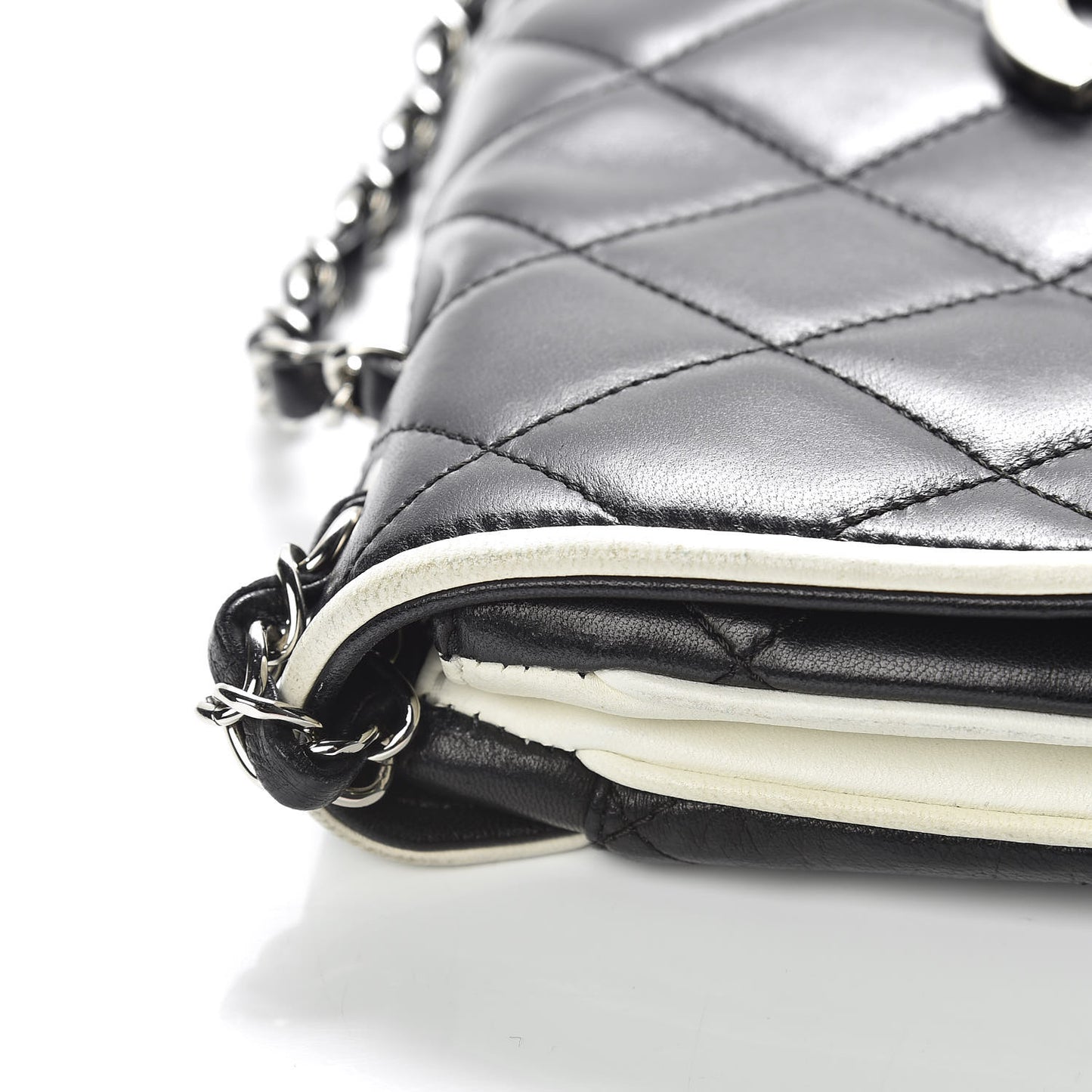Lambskin Quilted Flap Black White