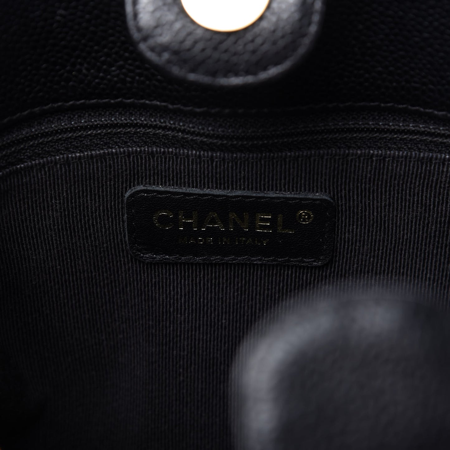 Caviar Quilted Petit Shopping Tote PST Black