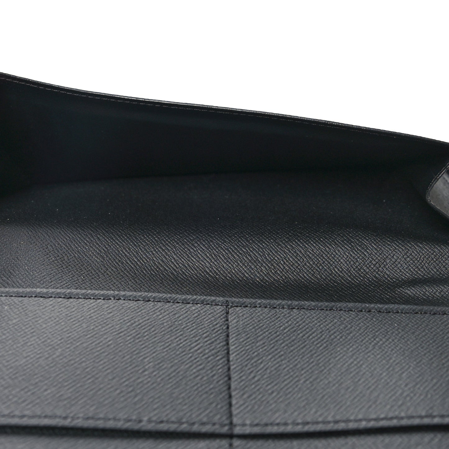 Epi Zippy Vertical Wallet Black