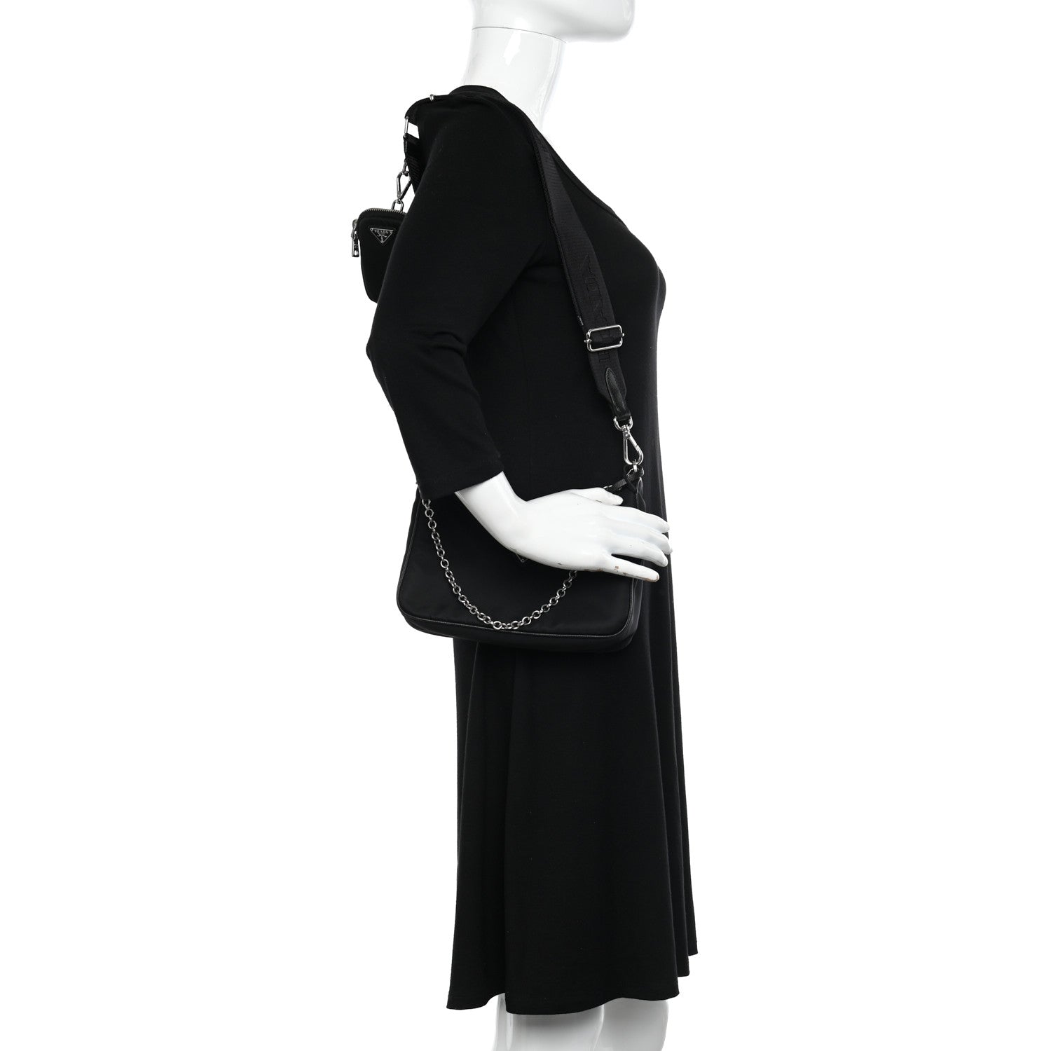 Prada Nylon Re-Edition 2005 Shoulder Bag Black 2 of 12