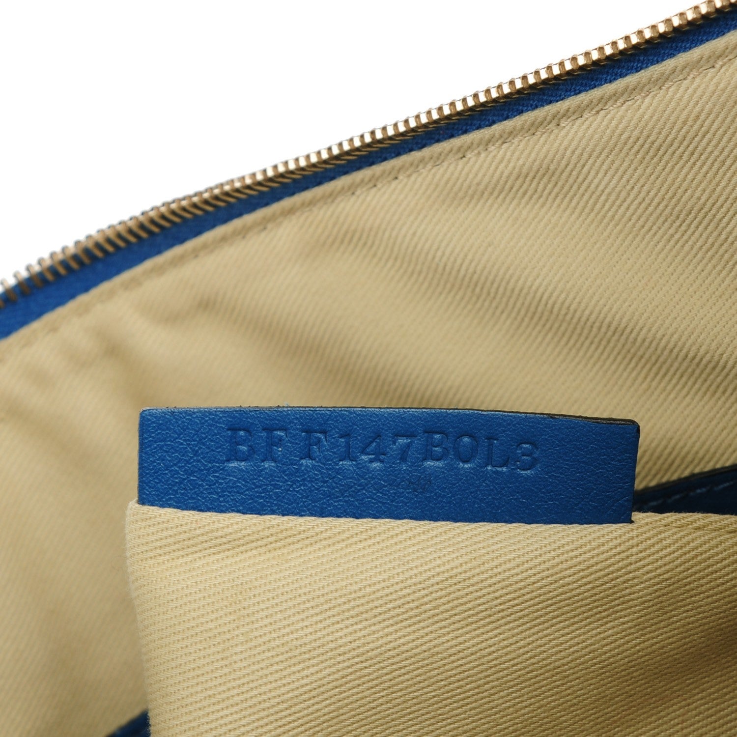 Valentino Garavani Vitello Large Rockstud Zip Wristlet Pouch Blu Delft 7 of 7