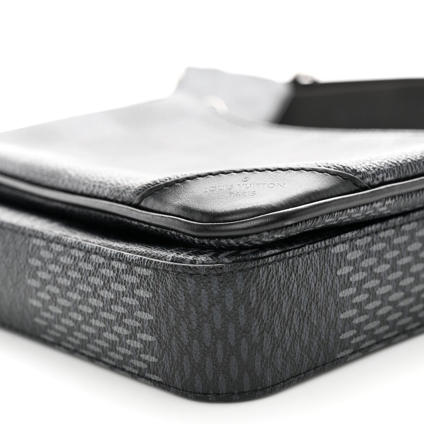 Damier Graphite 3D Trio Messenger