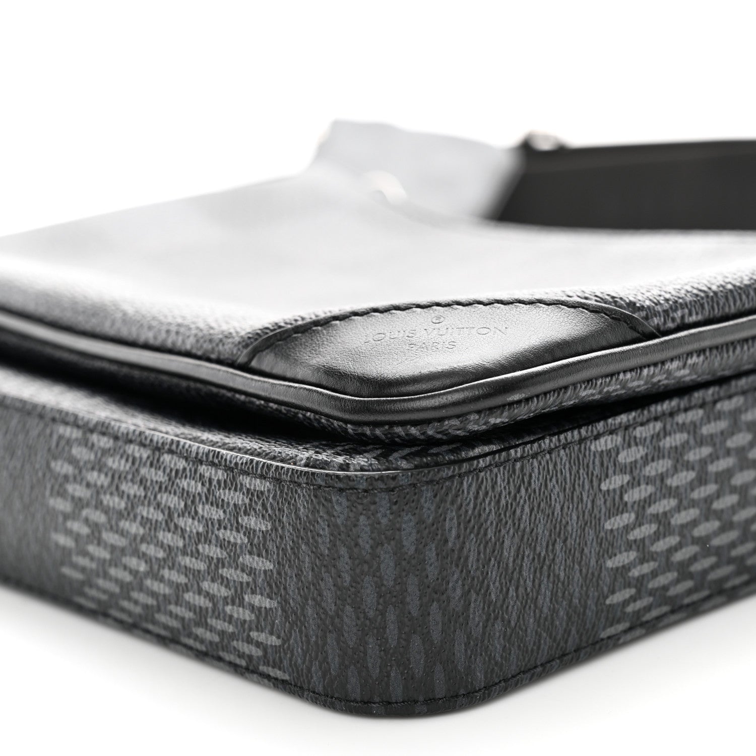 Louis Vuitton Damier Graphite 3D Trio Messenger 11 of 11