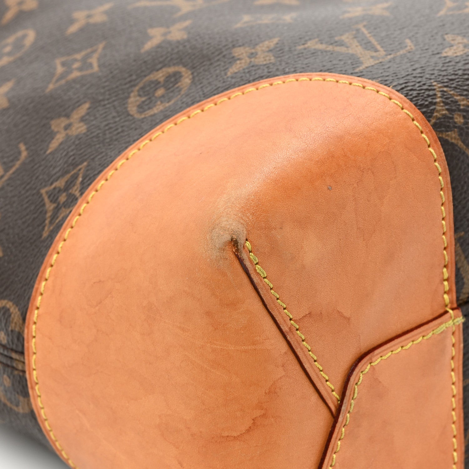 Louis Vuitton Monogram Berri MM 13 of 17