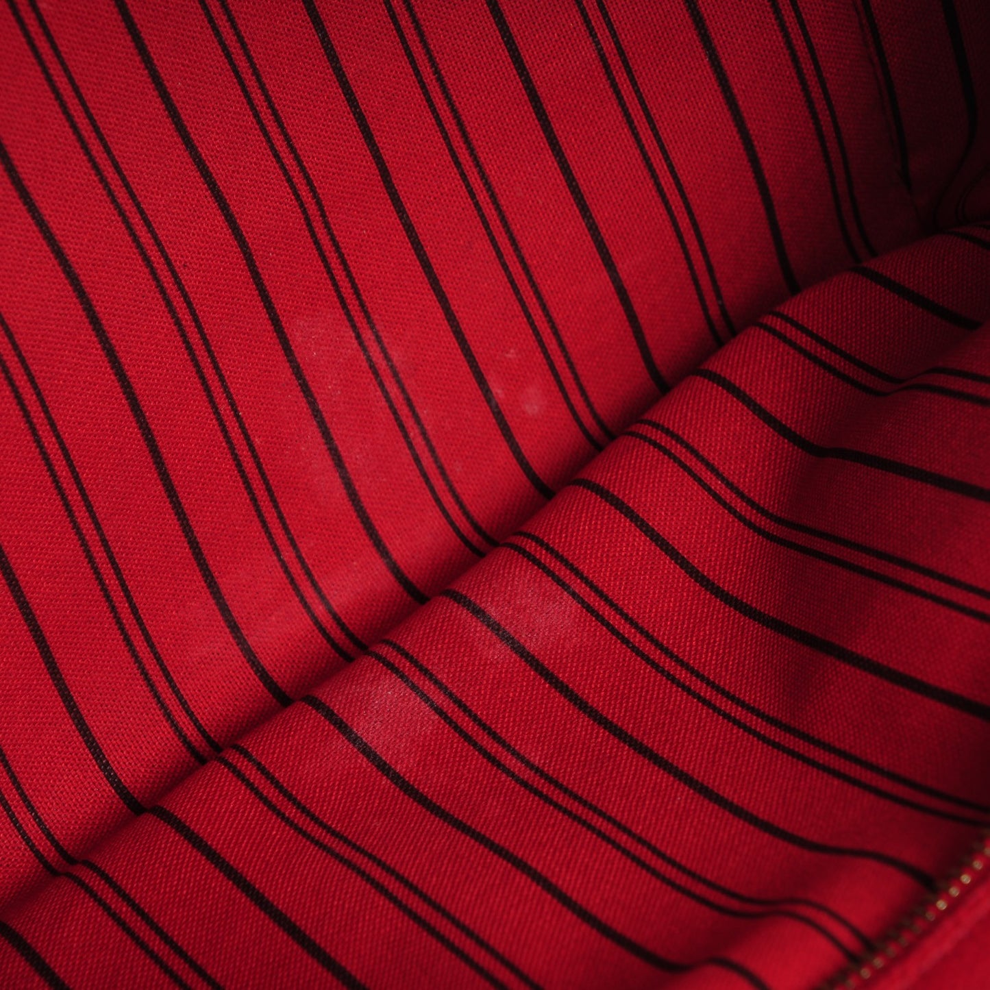 Empreinte Marais MM Cherry