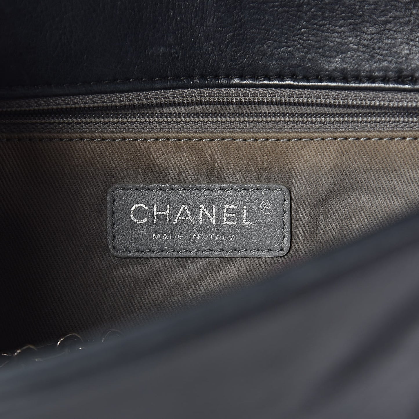 Glazed Calfskin Quilted Medium Boy Flap Black
