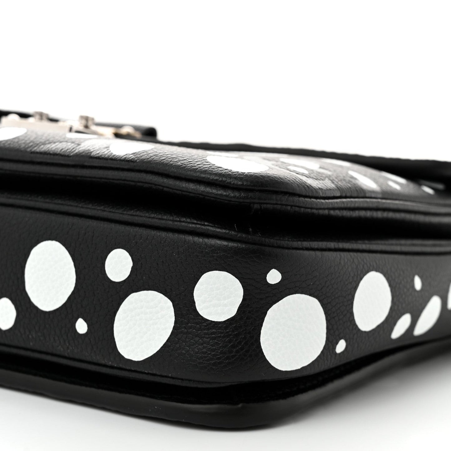 LV X YK Empreinte Monogram Giant Pochette Metis Black