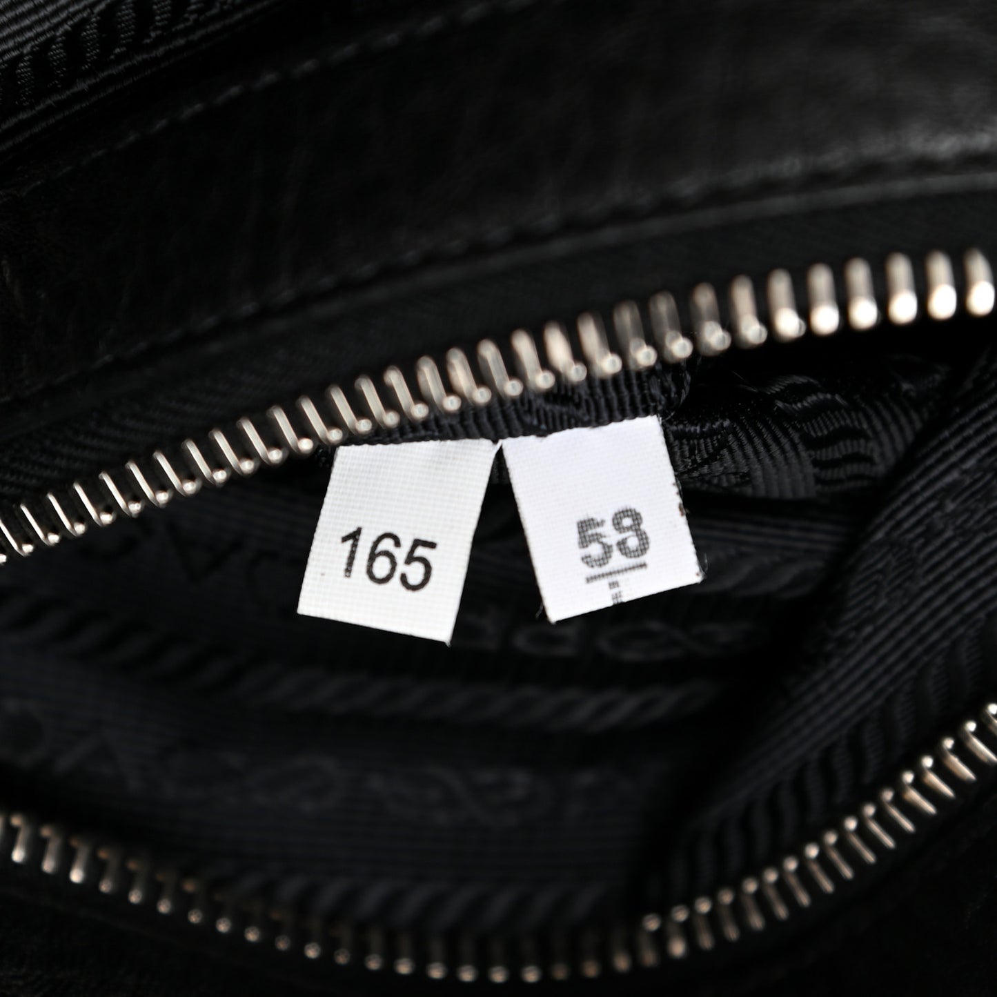 Vitello Daino Side Pocket Hobo Black