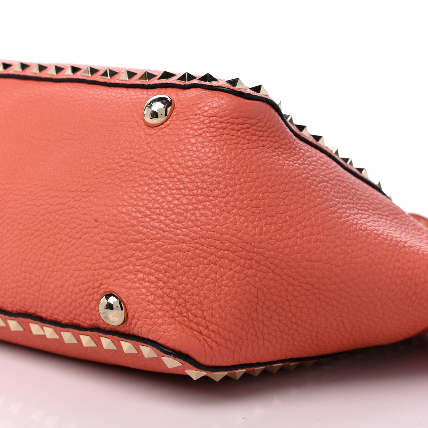 Pebbled Calfskin Medium Rockstud Tote Coral