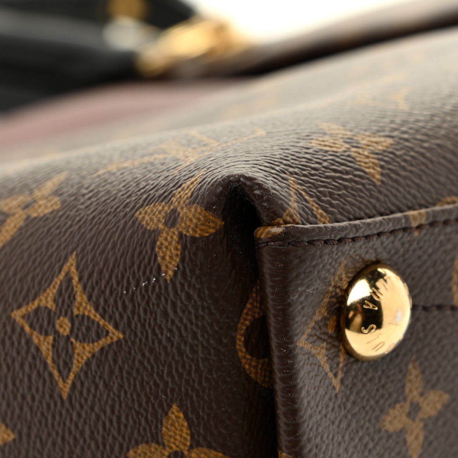 Louis Vuitton Monogram V Tote MM Bordeaux 11 of 15