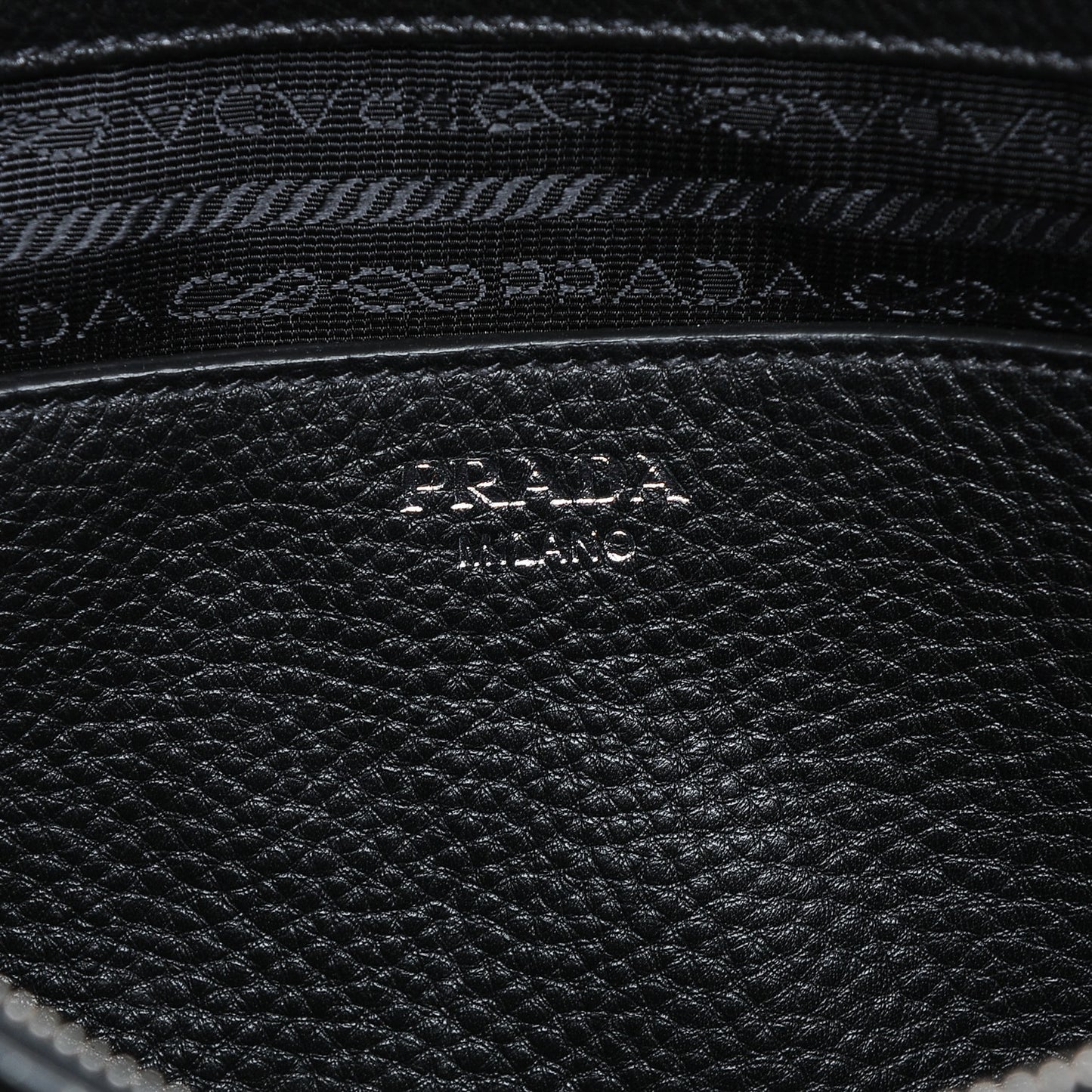 Vitello Daino Tote Nero Black