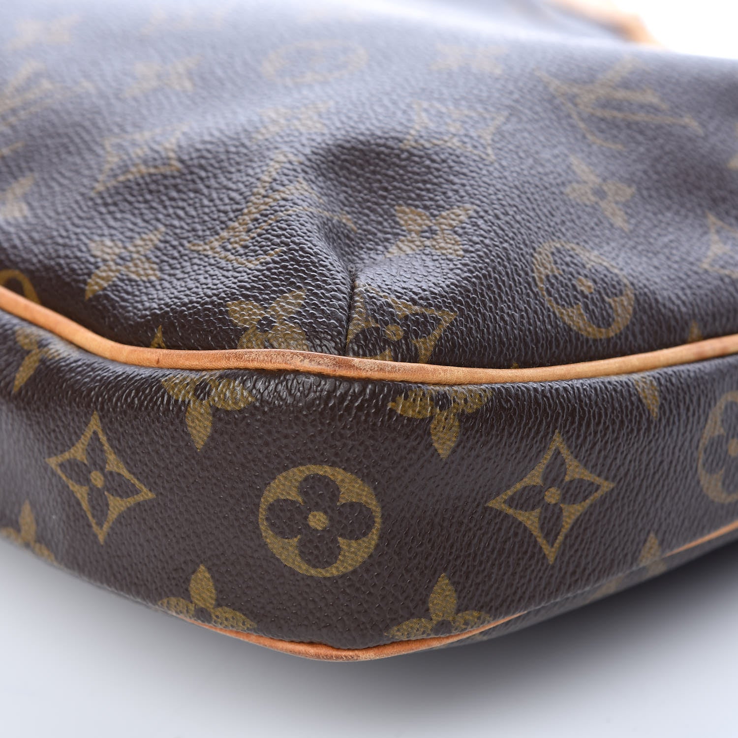 Louis Vuitton Monogram Odeon PM 12 of 28