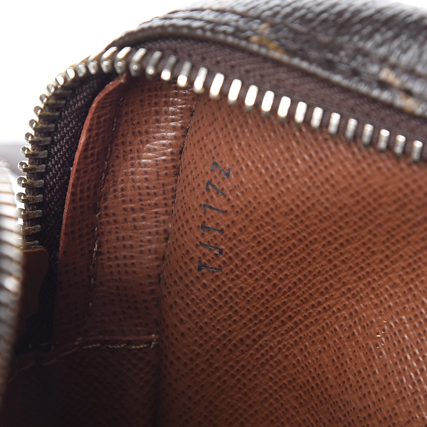 Monogram Amazone