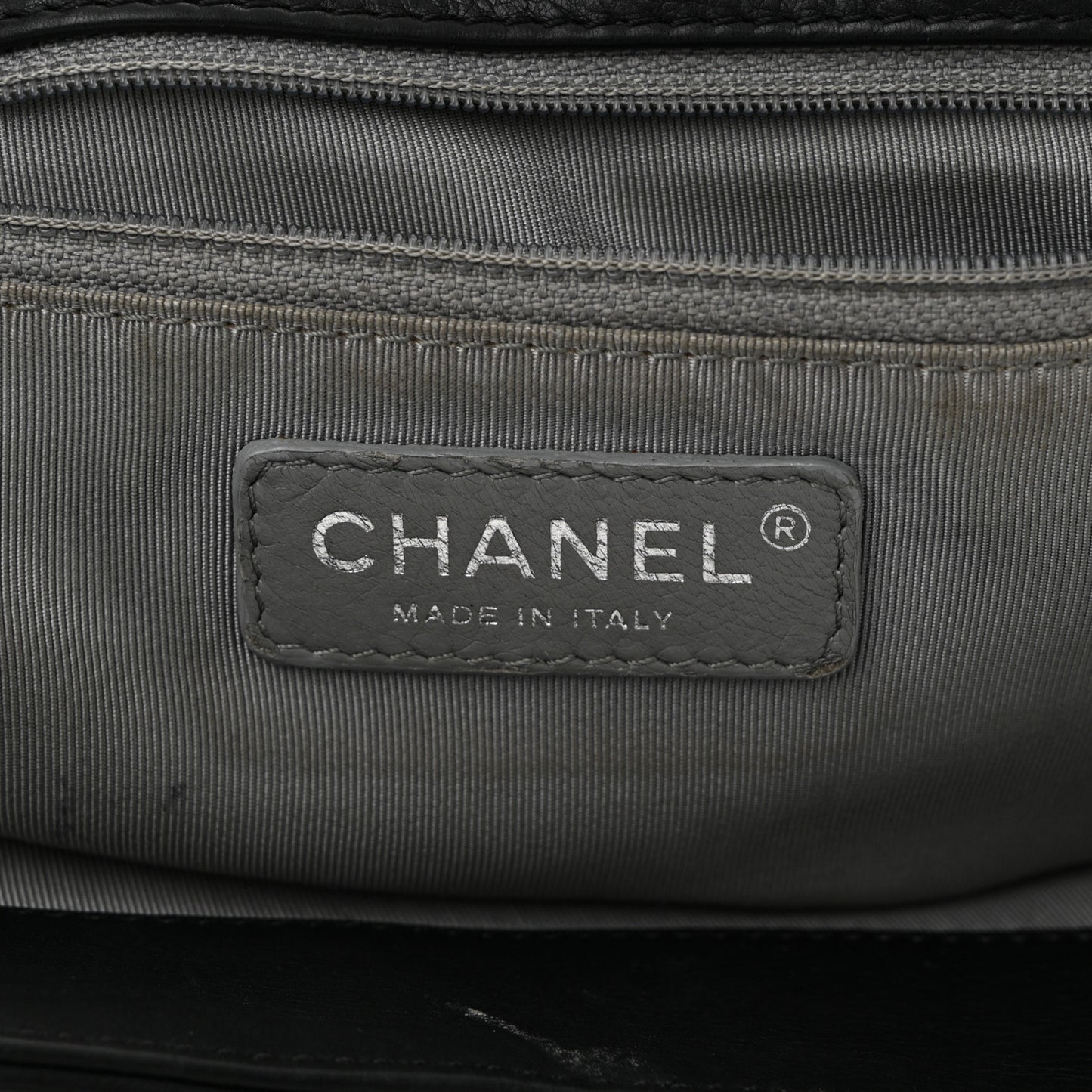 Calfskin Medium On the Bund Flap Black