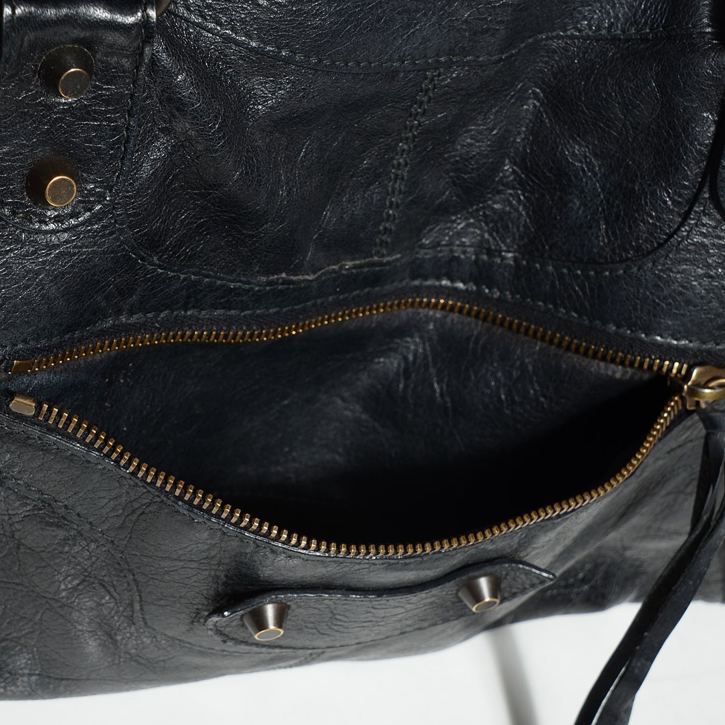 Agneau Classic Hardware Part Time Black