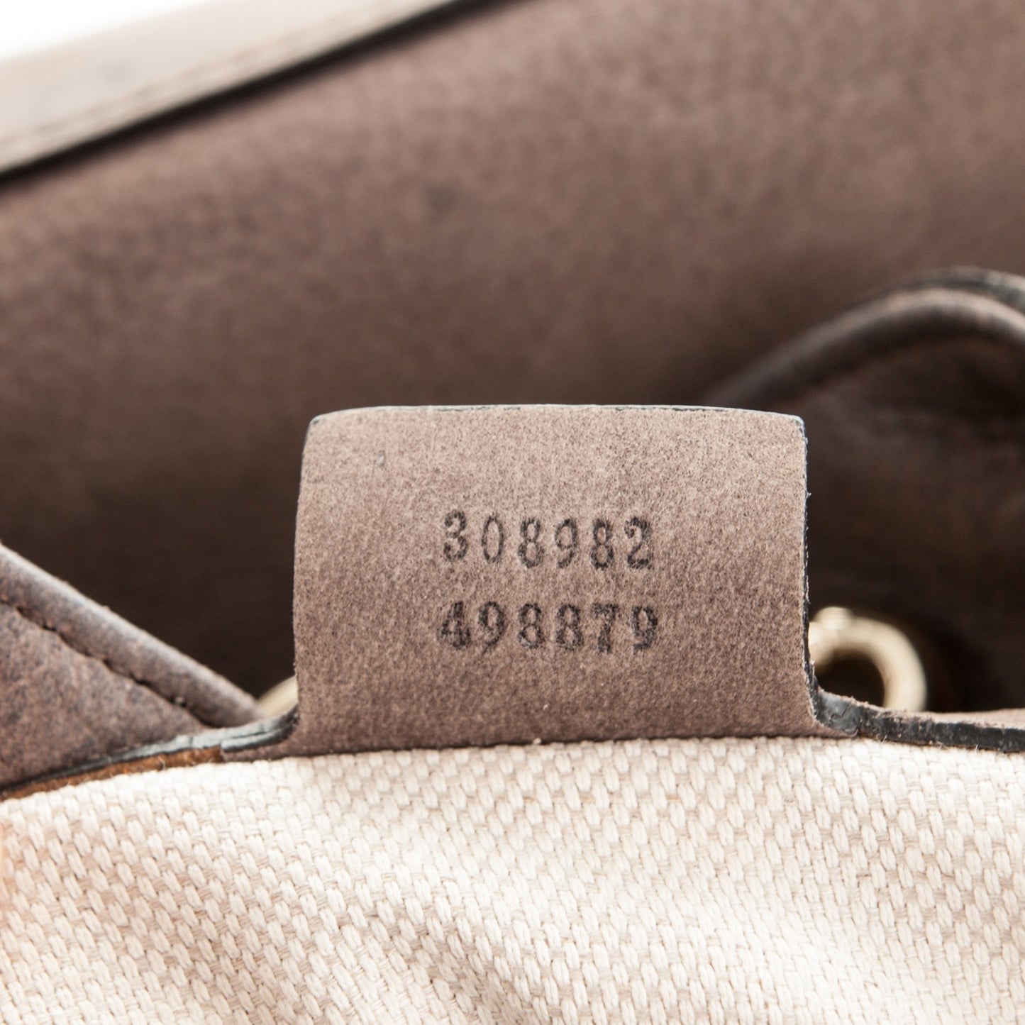 Vitello Range Medium Soho Chain Shoulder Bag Grey Field