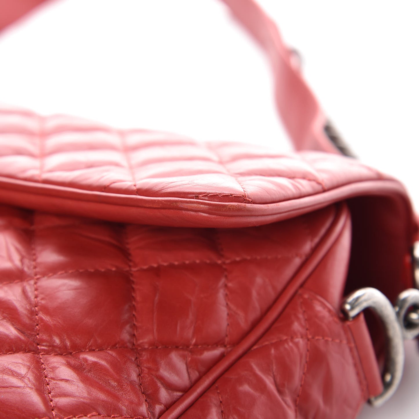 Crumpled Calfskin Quilted Medium Casual Rock Flap Red