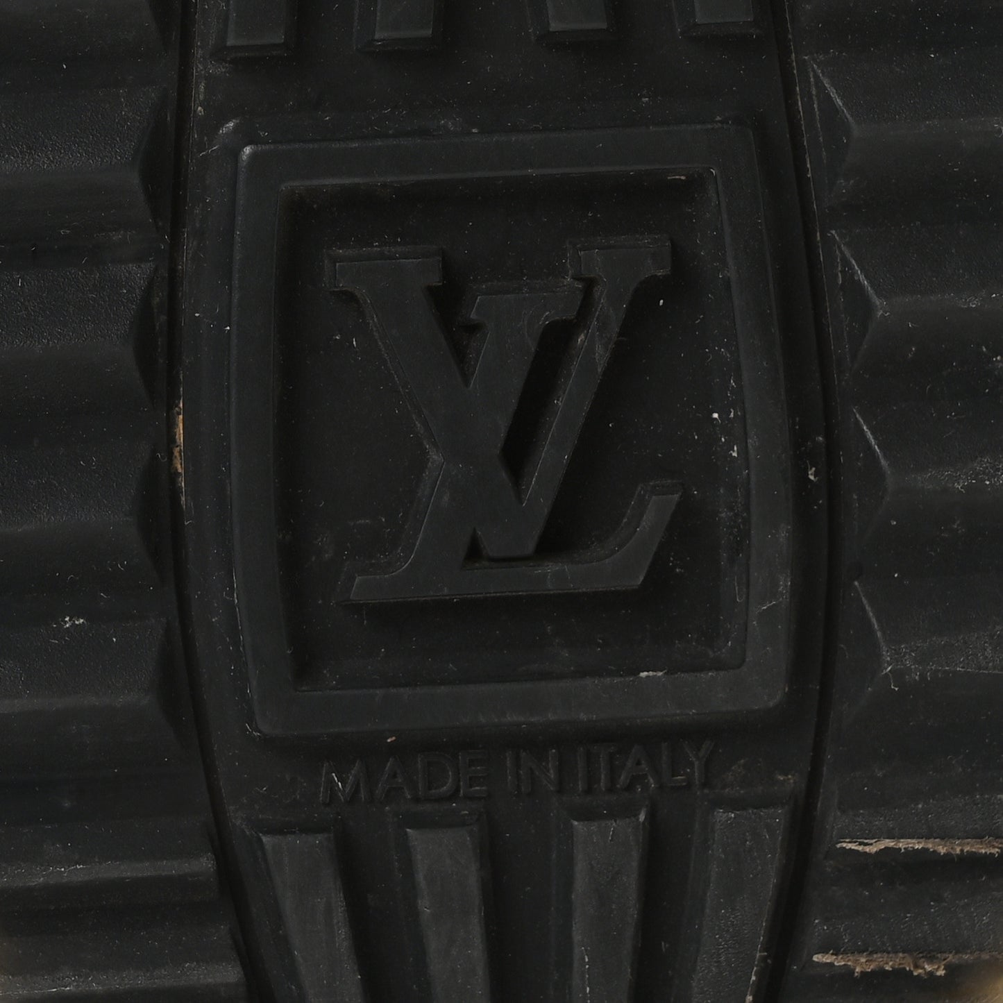 Suede Monogram Run Away Sneakers 38.5 Black