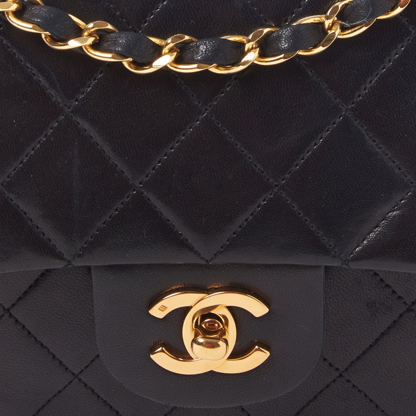 Lambskin Quilted Medium Double Flap Black