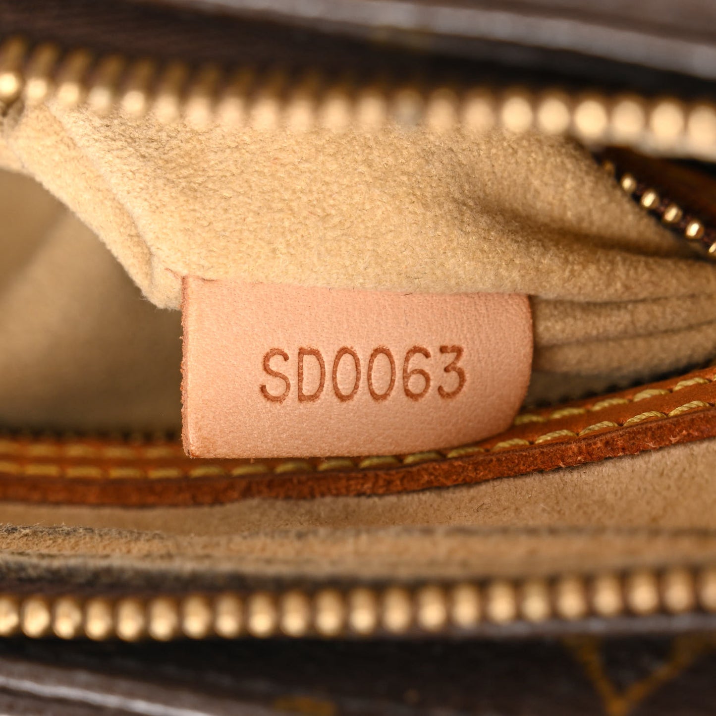 Monogram Looping MM