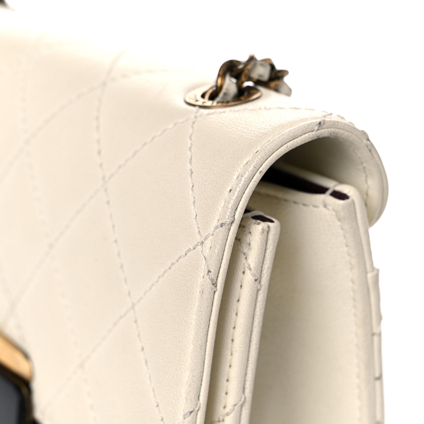Sheepskin Quilted Mini Beauty Lock Flap White