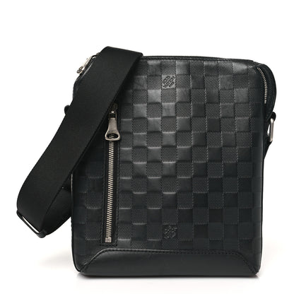Louis Vuitton Damier Infini Discovery Messenger BB Onyx 1 of 9