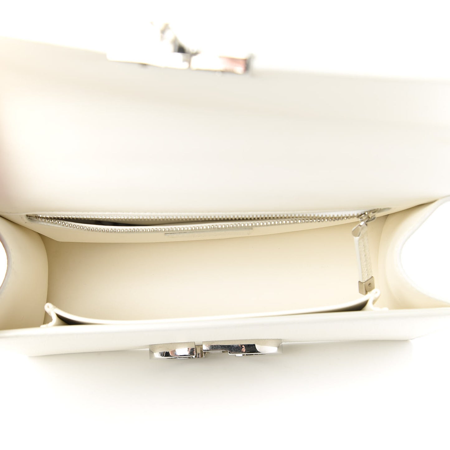 Grained Calfskin 30 Montaigne Chain Flap Bag White