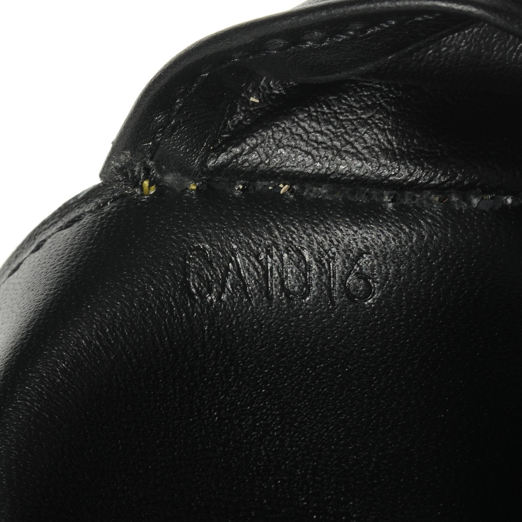 Louis Vuitton Suhali Small Ring Agenda Cover Black 6 of 6