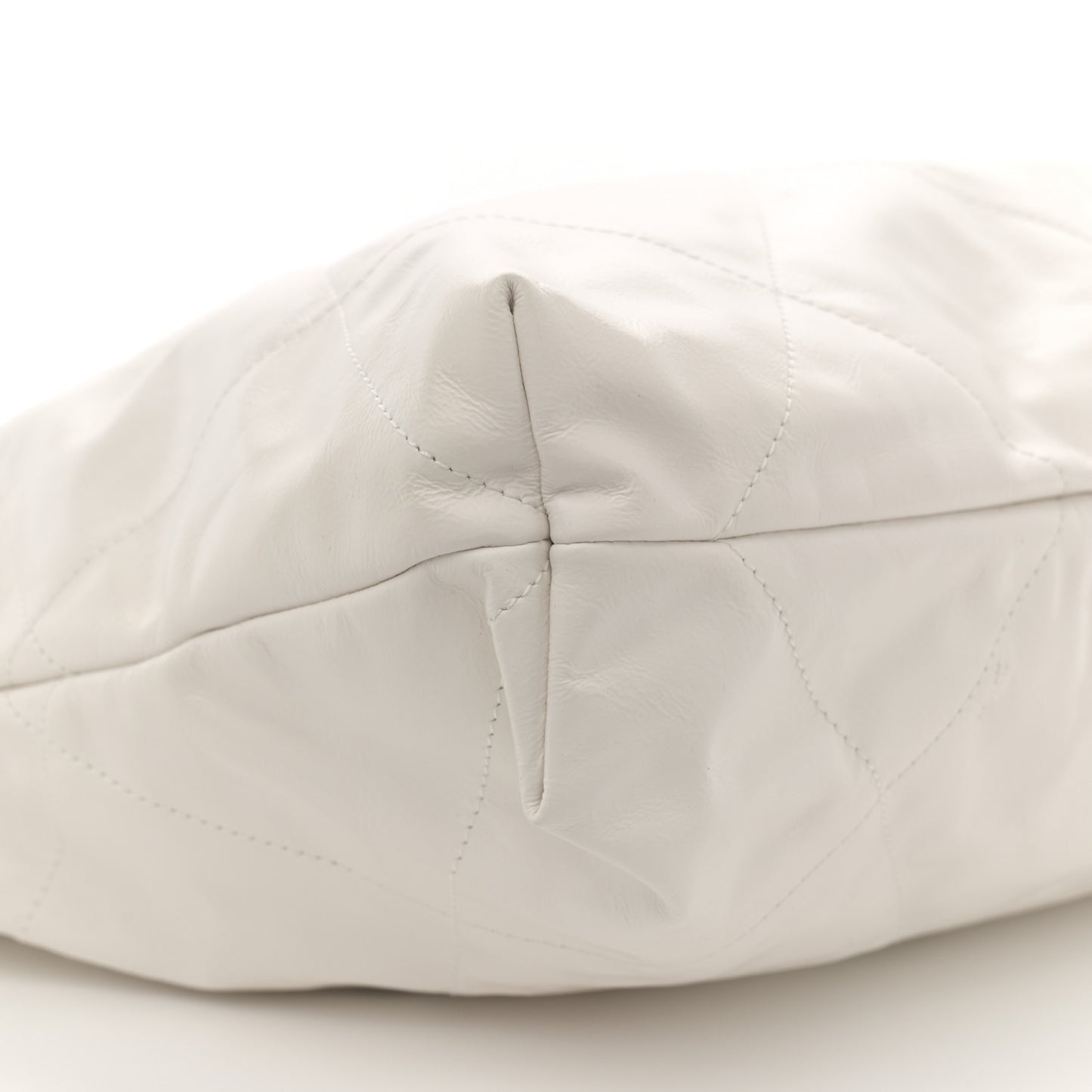 Calfskin Quilted Chanel 22 White