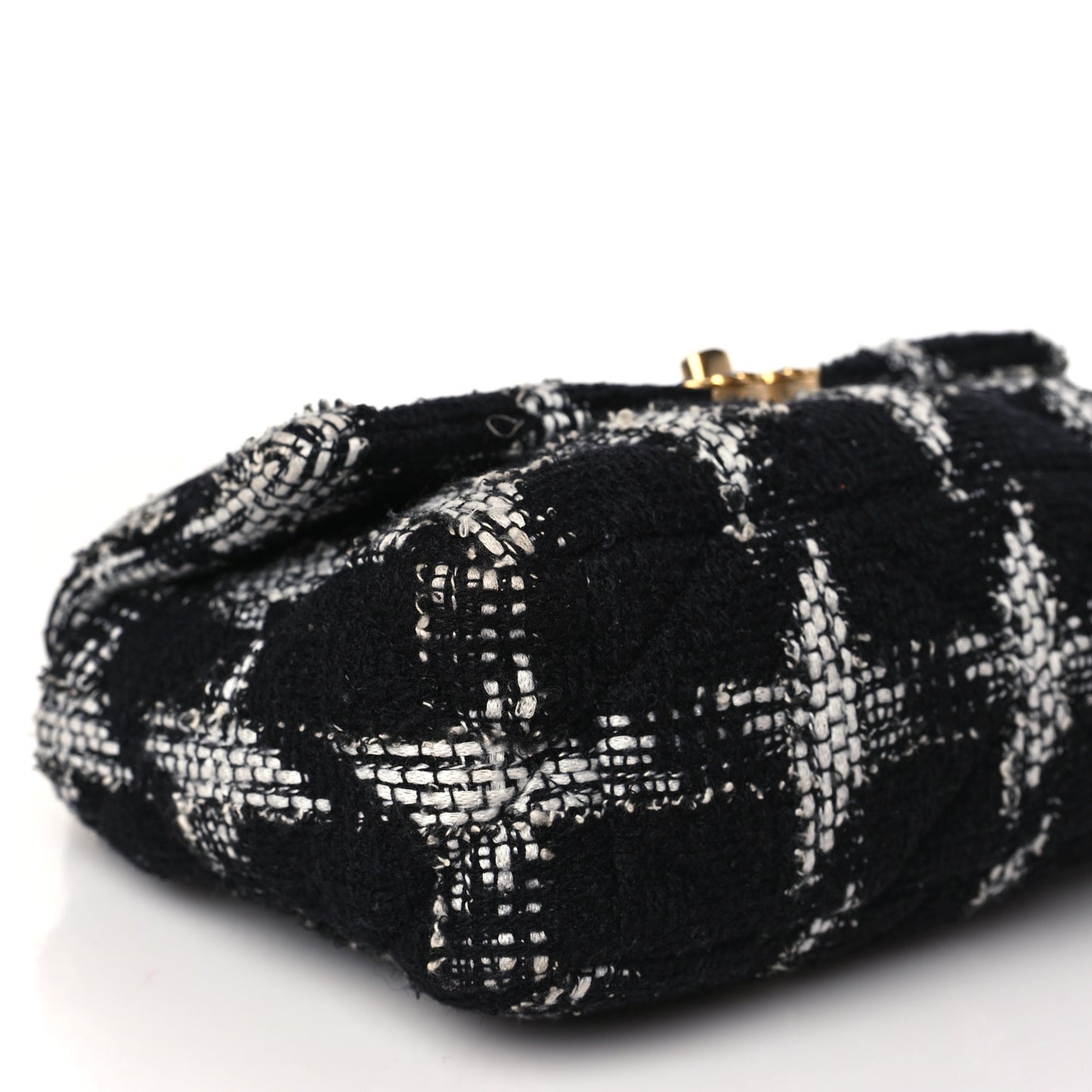 Tweed Houndstooth Quilted Medium Chanel 19 Flap Black White