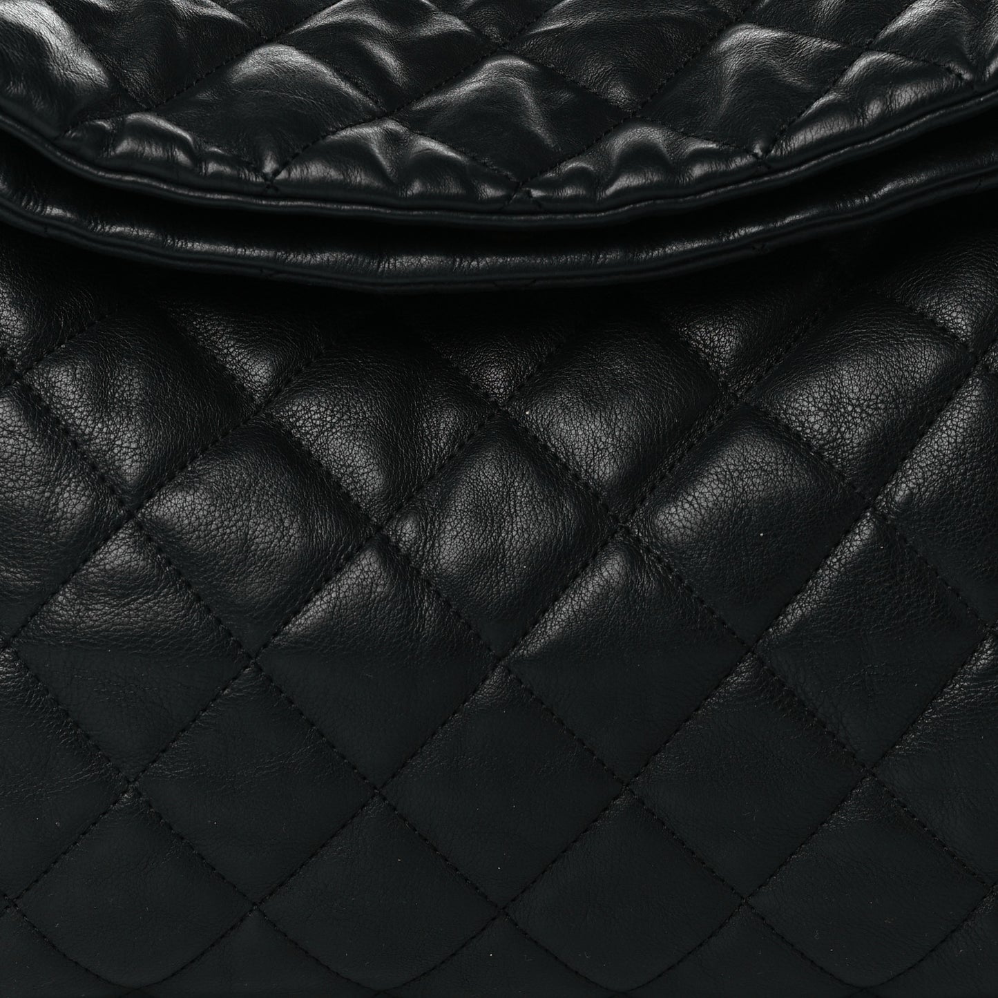 Calfskin Quilted Medium Chain Me Hobo Black