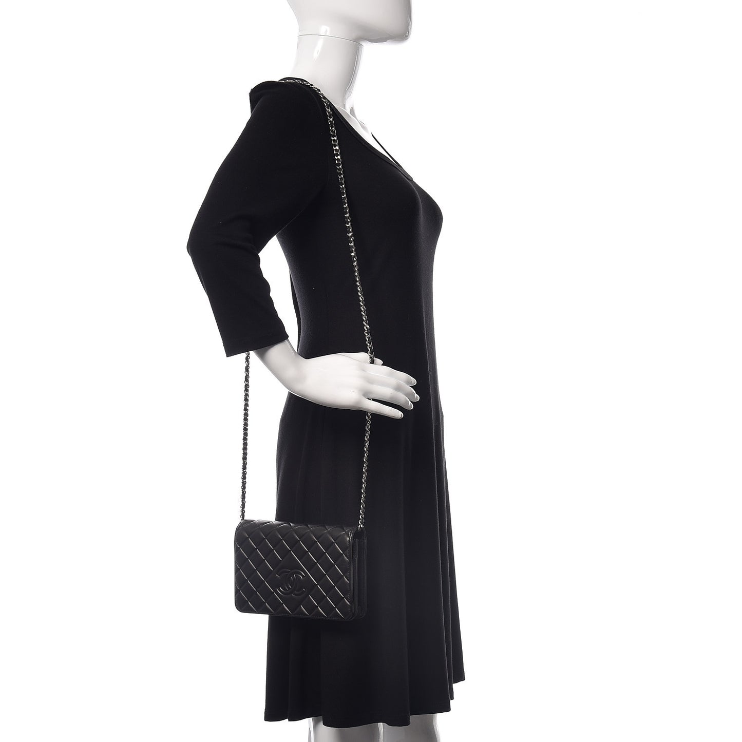 Lambskin Quilted Diamond CC Wallet On Chain WOC Black
