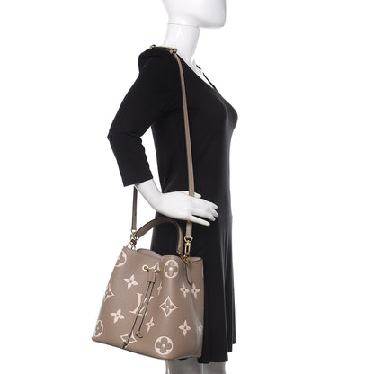 Louis Vuitton Empreinte Monogram Giant Neonoe MM Tourterelle Creme 3 of 9