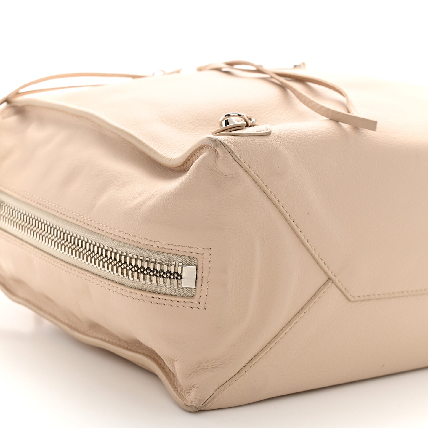 Veau Papier B4 Zip Around Tote