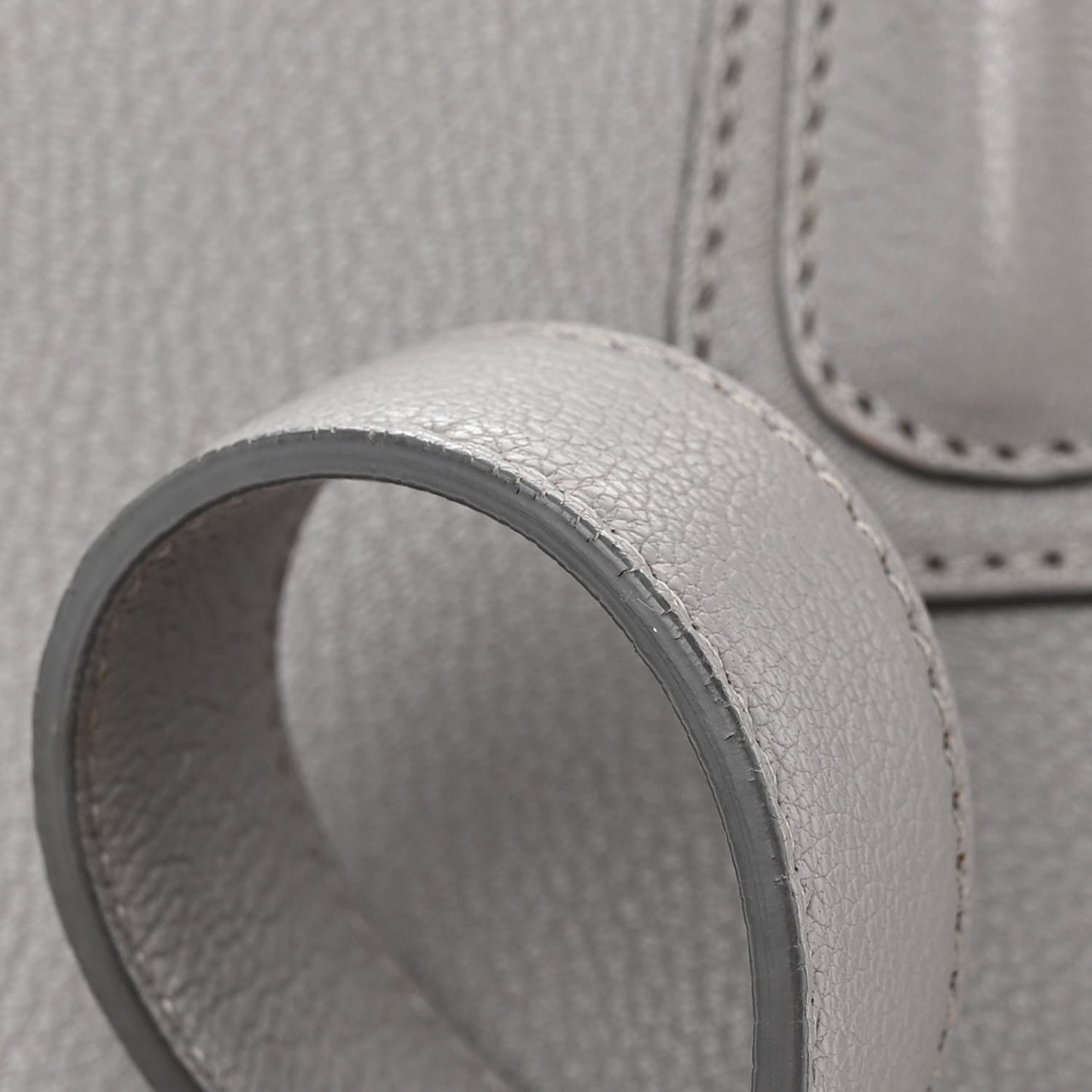 Sugar Goatskin Medium Antigona Pearl Grey