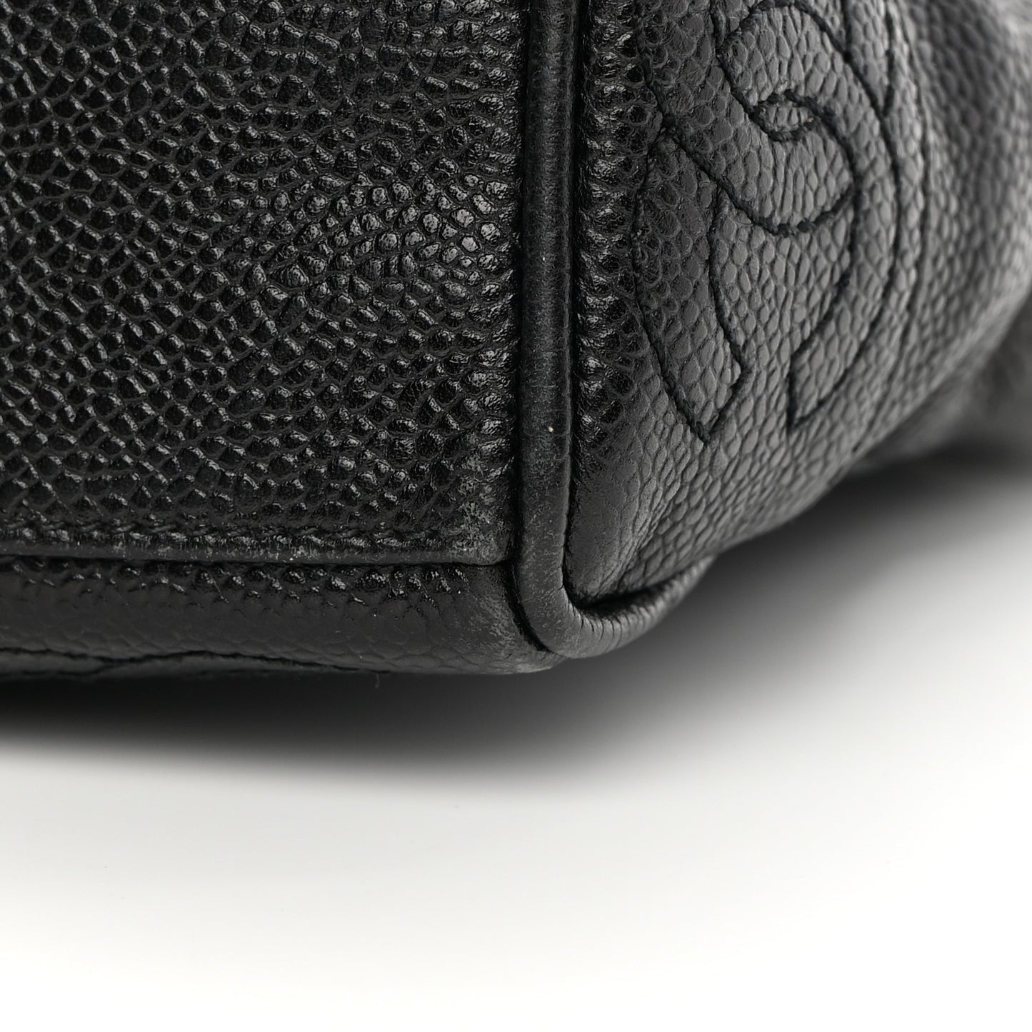 Caviar CC Shoulder Bag Black